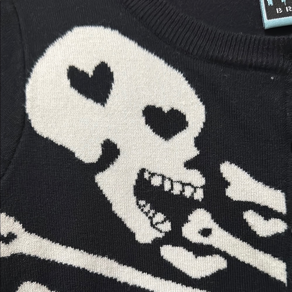 Black Cardigan with Unique Design - Picture 5 of 12